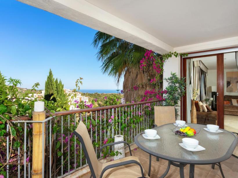 Апартаменти Marbella Hills Екстер'єр фото